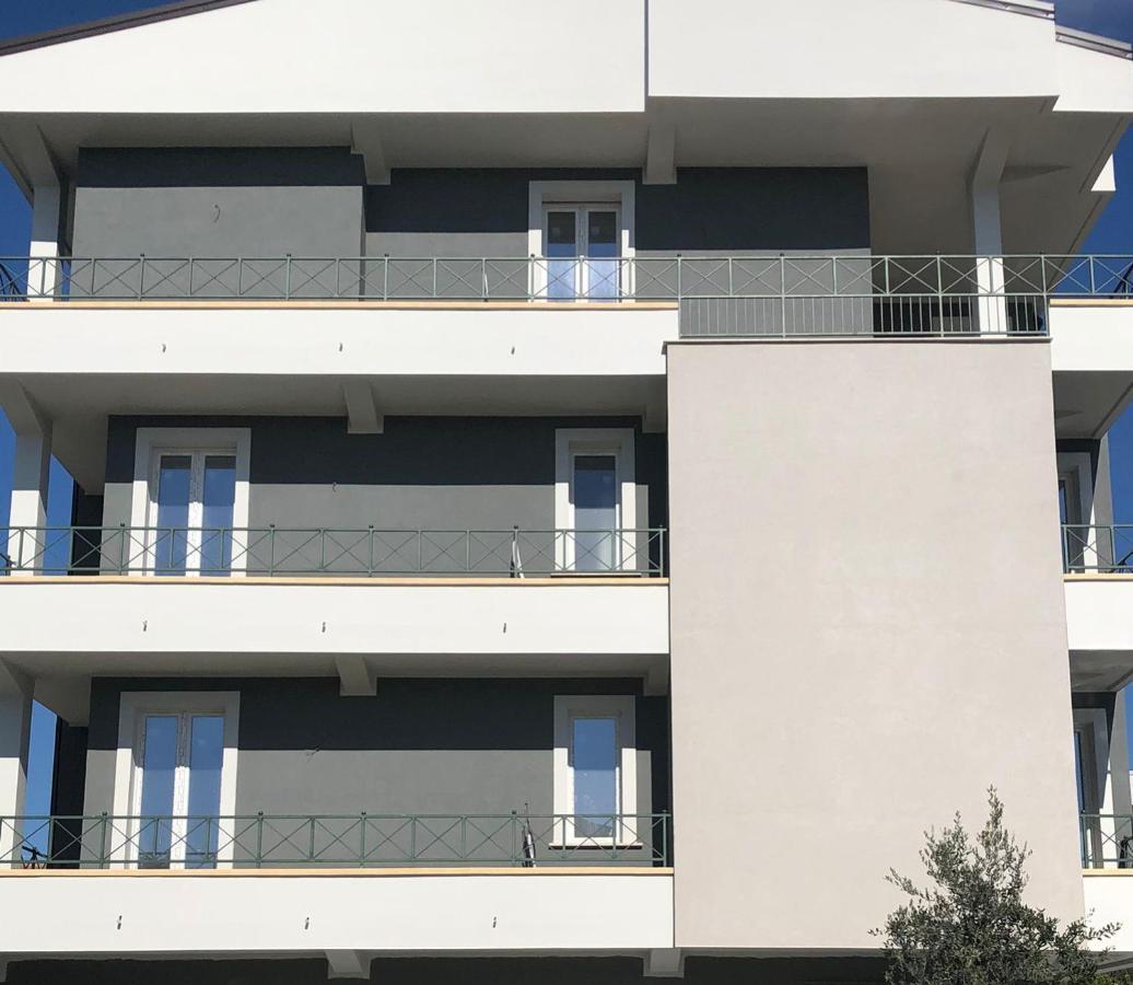 Via Cagliari Apartment กาตันซาโร ภายนอก รูปภาพ